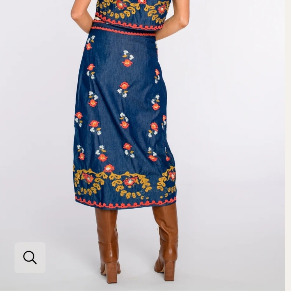 NEW Elizabeth James Denim Embroidered Frannie Midi Skirt Western Cowgirl, Sz M - Picture 3 of 12